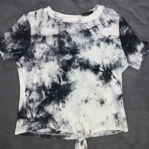tie dye black and white top